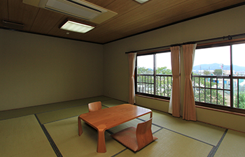 和室7.5畳~15.5畳+広縁(一部)